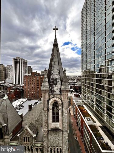2101 Chestnut St, Philadelphia PA  19103-3197 exterior