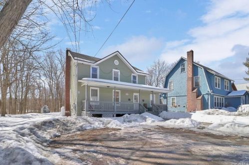 18 Russell St, South Fallsburg NY  12779-5717 exterior