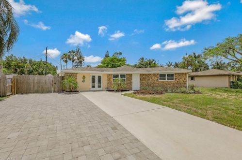 9792 Tonya Ct, Bonita Springs, FL 34135-4705