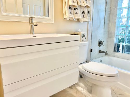 6806 Newport Lk Cir, Boca Raton FL 33496-3004 exterior