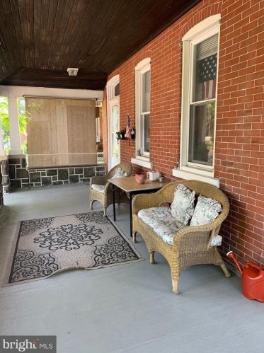 45 Richardson Ave, Lansdale, PA 19446-2138