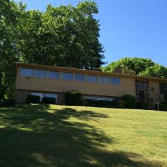 1205 Hood Dr, Brentwood, TN 37027-6512