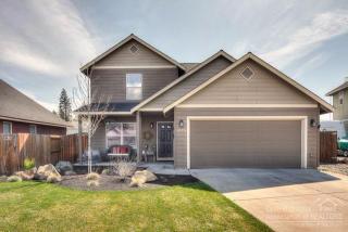 61039 Borden Dr, Bend, OR 97702-3021