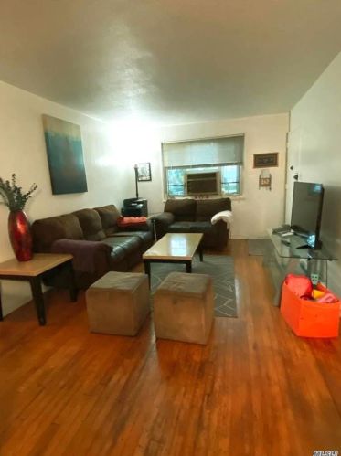221-41 Braddock Ave, Jamaica, NY