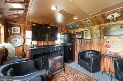 42306 Big Spg Ct, Leesburg VA 20176-6289 exterior