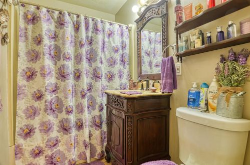 4868 40, Milwaukee WI 53209-5204 exterior