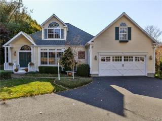 50 Middlebrooks Ave, Bridgeport, CT 06611-3013