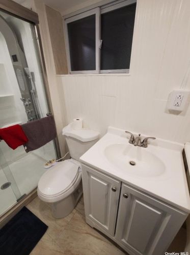 13-83 Eggert Pl, Far Rockaway NY  11691-2354 exterior