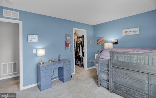 15 Waverly Ln, Carlisle PA  17015-7119 exterior