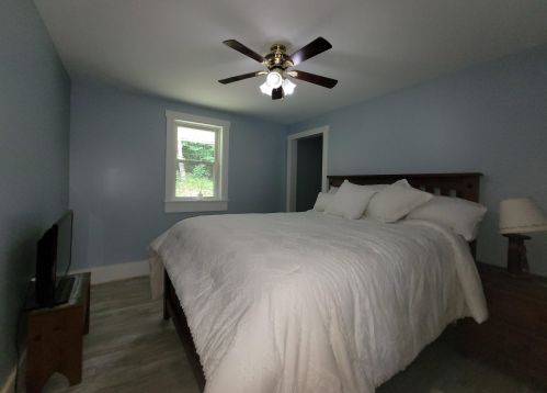 160 Drew Rd, Hopkinton NH  03229-2214 exterior