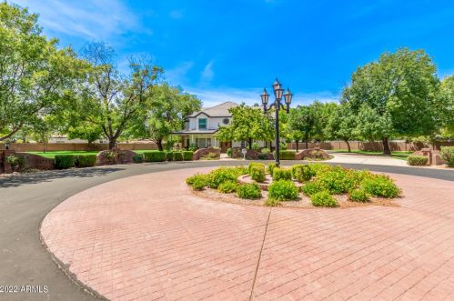 442 Riata St, Gilbert, AZ 85296-2322