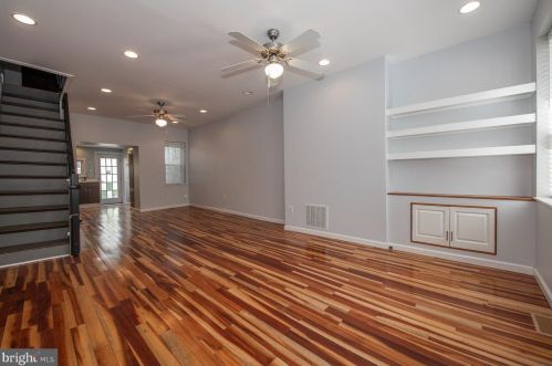 1816 Hicks St, Philadelphia, PA 19145-2209