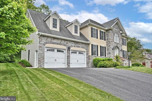 1012 Country Club Rd, Camp Hill, PA 17011-1048