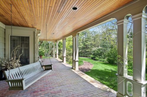 18 Old Wheatley Rd, Muttontown, NY 11545-2610
