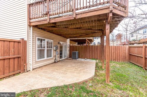 9287 Alvyn Lake Cir, Bristow, VA 20136-6149