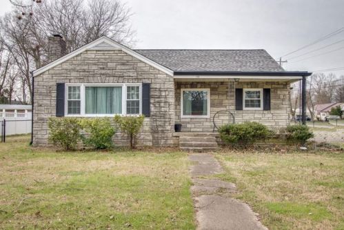 402 Castle Hts Ave, Lebanon TN  37087-2731 exterior