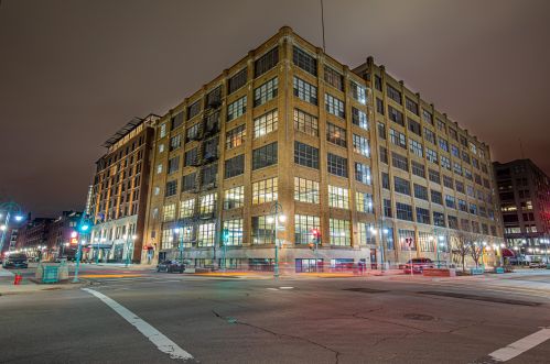 318 Chicago St, Milwaukee WI  53202-5821 exterior