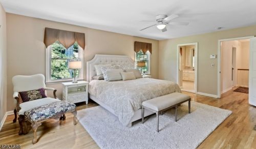 29 Maple Village Ct, Bernardsville NJ  07924-2509 exterior