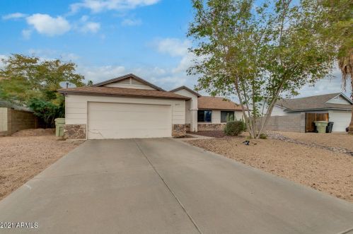 6432 Mountain View Rd, Glendale, AZ 85302-1104