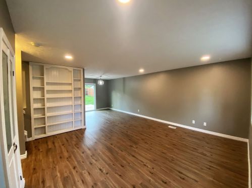 415 Merravay Dr, Florence, KY 41042-2805
