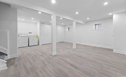 170 Cirrus Rd, Holbrook NY  11741-4407 exterior