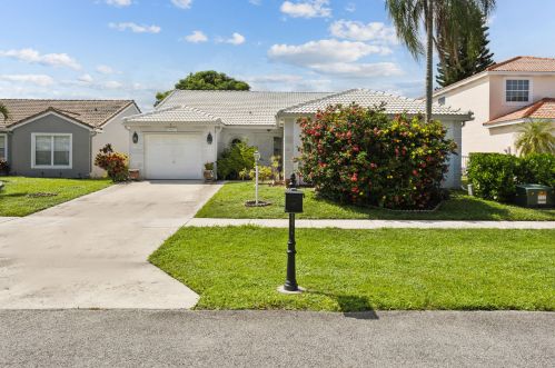 9597 Tavernier Dr, Boca Raton, FL 33496-2105