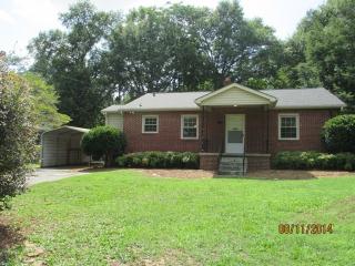 2201 Boulevard Hts, Anderson SC  29621-3828 exterior