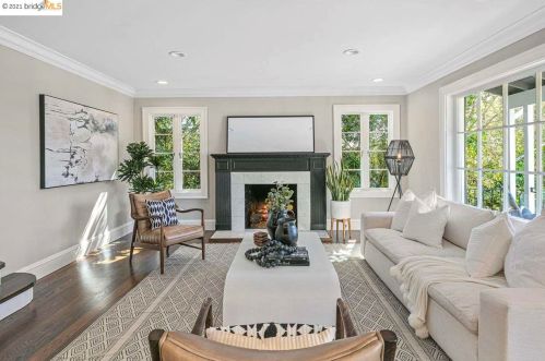5828 Heron Dr, Oakland CA  94618-2628 exterior