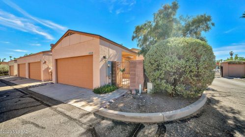 2404 Palo Hacha Dr, Tucson AZ  85745-1065 exterior