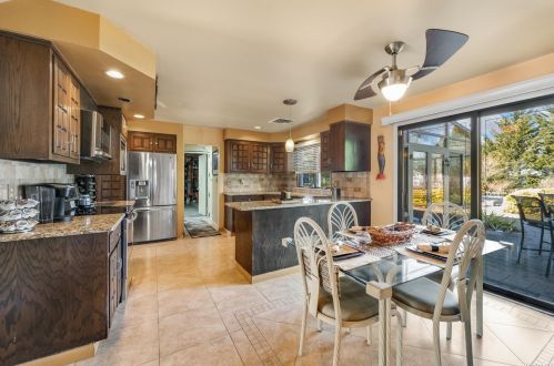 33 Lorijean Ln, Elwood NY  11731-4118 exterior