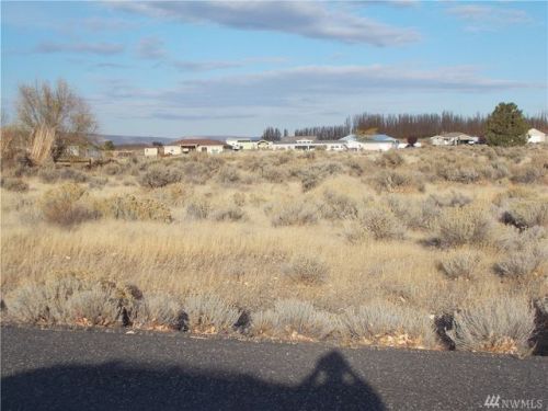 867 Desert Aire Dr, Desert Aire, WA 99349-1906