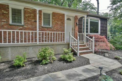 36 Old Milford Ln, West Milford Lakes NJ  07480-1123 exterior