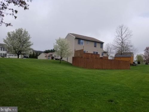 337 Fox Run Cir, Etters, PA 17319-8944