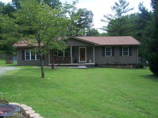 239 Crab Orchard Cemetery Rd, Oakdale, TN 37829-2321