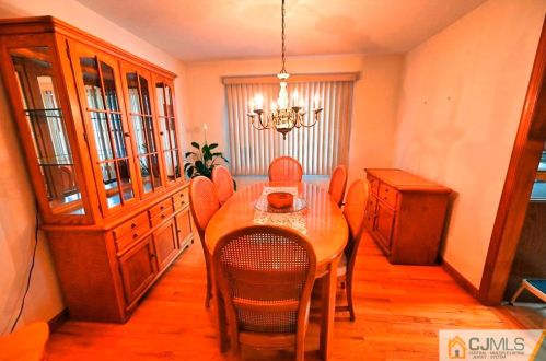 100 Hill Hollow Rd, South Plainfield NJ  07080-1621 exterior