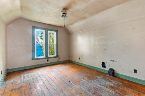 77 Vauxhall St, United States Coast Guard Ac CT  06320-5333 exterior