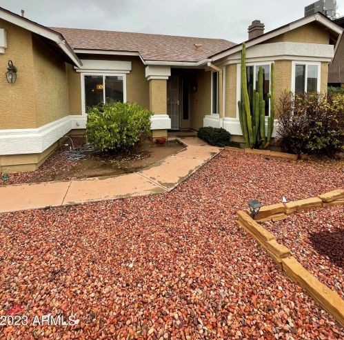 4152 Fallen Leaf Ln, Glendale, AZ 85310-5181