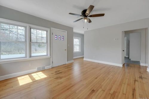 117 Mount Airy Rd, Newburgh NY  12553-6828 exterior