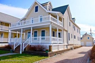 105 6th Ave, Belmar, NJ 07719-2201