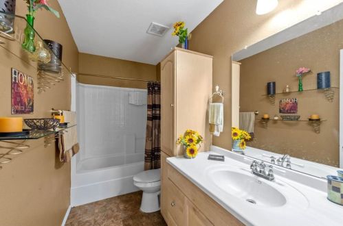 1612 Marble Cove Ln, Denton TX  76210-5820 exterior