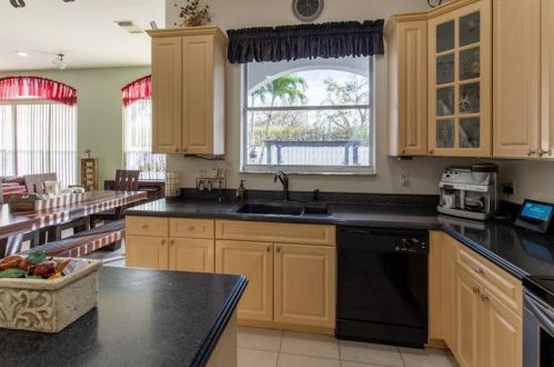 7662 19 St, Hollywood FL 33024-3633 exterior