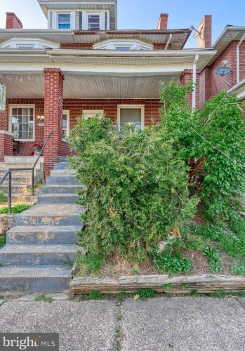 1846 Holly St, Harrisburg PA  17104-1241 exterior