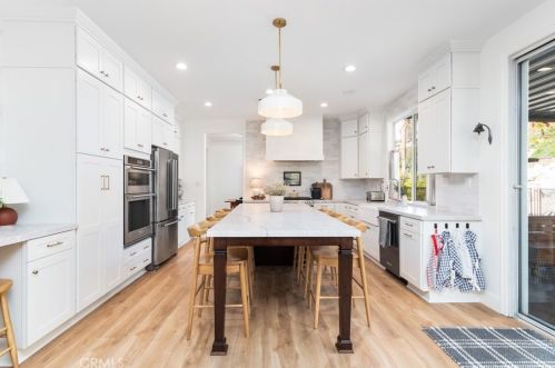 43020 Noble Ct, Temecula CA  92592-4385 exterior