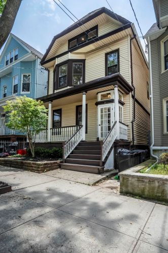 31 Cooper Pl, Union City, NJ 07086-7106