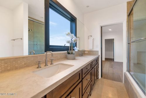 5409 Mcdonald Dr, Scottsdale AZ 85253-5406 exterior