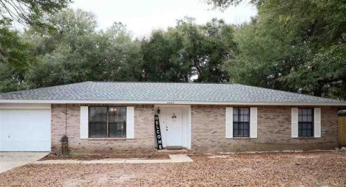 5535 Debbie Dr, Milton, FL 32570-8263