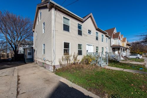 1116 61 St, Kenosha WI 53143-1103 exterior