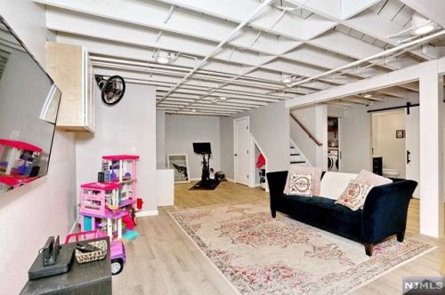 38 Radburn Rd, Ridgewood NJ  07452-3417 exterior