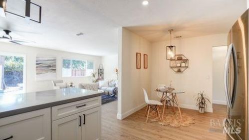252 Livingston Ave, Vacaville CA  95687-6415 exterior