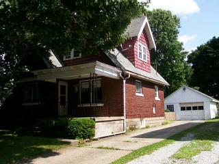 2633 Prospect Ave, Erie PA  16510-1483 exterior